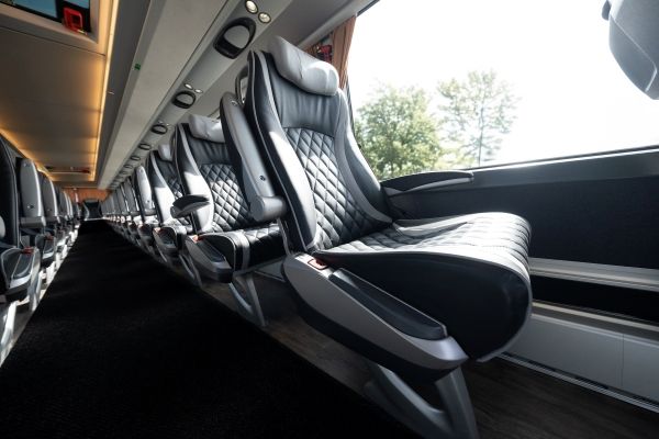 Delux Bus Sys The Future Of Comfortable Travel - kvard8u